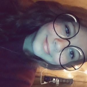 Meet your Posher, Lillian